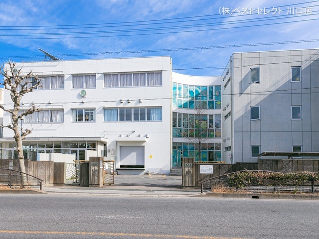 川口市立十二月田中学校　距離560m