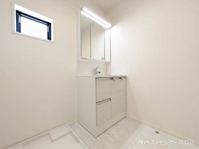 埼玉県川口市末広１丁目の新築戸建て洗面所写真 2026年4月12日撮影