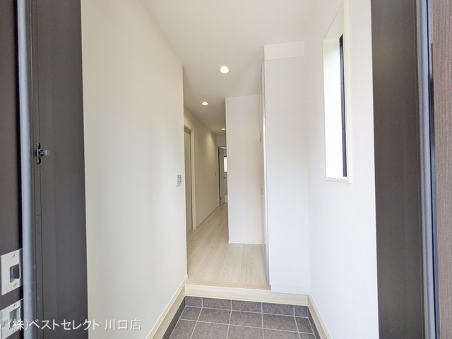 埼玉県川口市末広１丁目の新築戸建て玄関写真 2026年4月12日撮影