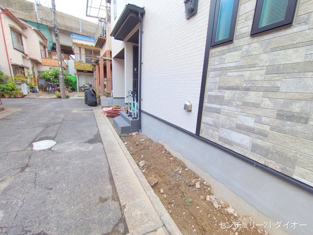 東京都江戸川区東葛西4丁目の新築戸建て外構写真 2025年5月26日撮影