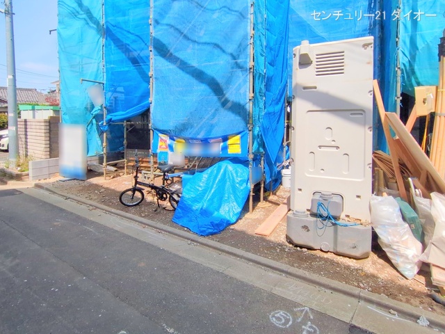 東京都江戸川区興宮町の新築戸建てシート写真 2025年4月7日撮影