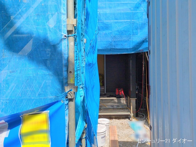 東京都江戸川区興宮町の新築戸建てシート写真 2025年4月7日撮影