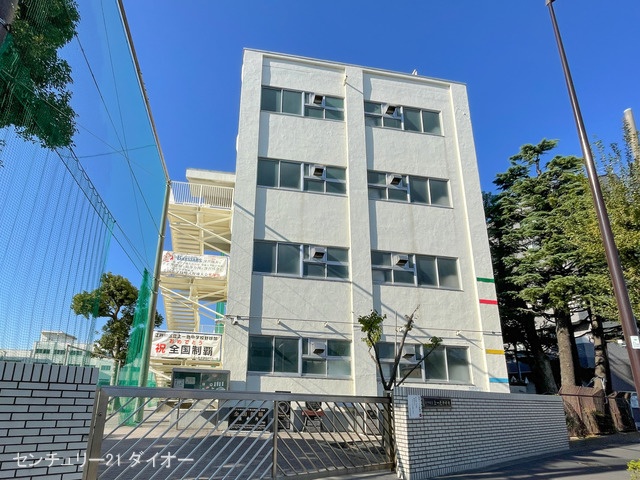 江戸川区立上一色中学校 距離750m