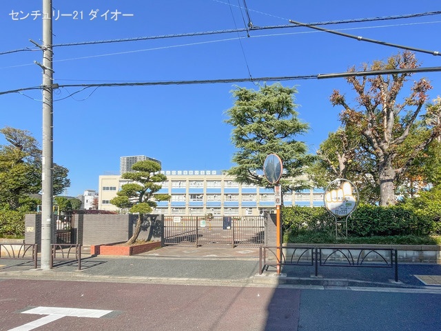 葛飾区立末広小学校 距離160m