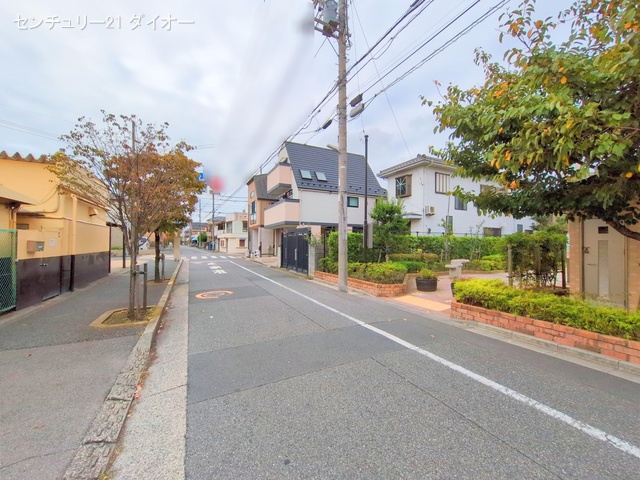 東京都江戸川区篠崎町4丁目の中古戸建て完成写真 2025年10月6日撮影