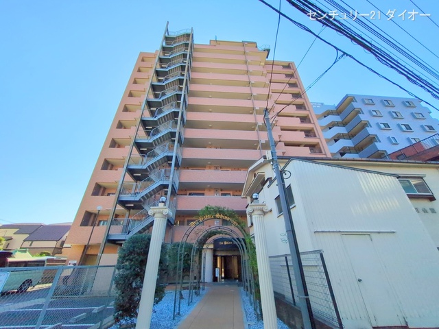 東京都江戸川区篠崎町３丁目のマンション『ダイアパレス篠崎』外観写真 2025年11月13日撮影