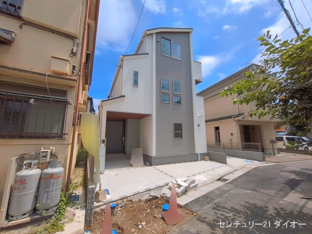 新築戸建て 江戸川区大杉 1号棟 外構