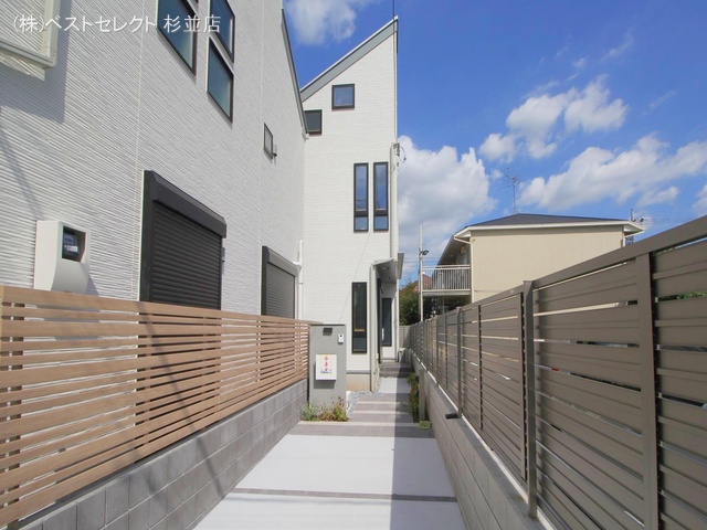東京都中野区白鷺2丁目の新築戸建て完成写真 2024年9月10日撮影