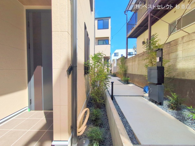 東京都中野区南台4丁目の新築戸建て完成写真 2025年9月24日撮影