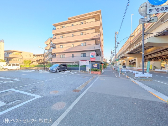東京都杉並区高井戸東2丁目のマンション『クレストフォルム高井戸南』外観写真 2024年11月7日撮影
