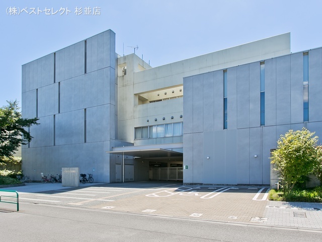 杉並区立井草中学校 距離370m