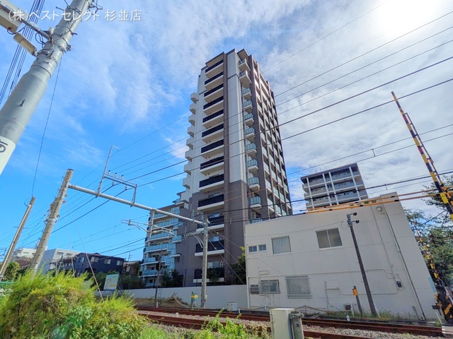 東京都中野区新井5丁目のマンション『プレミスト中野通り』外観写真 2025年9月1日撮影