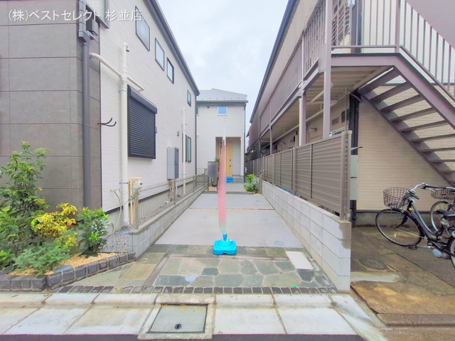 東京都杉並区下井草1丁目の新築戸建て完成写真 2025年9月30日撮影