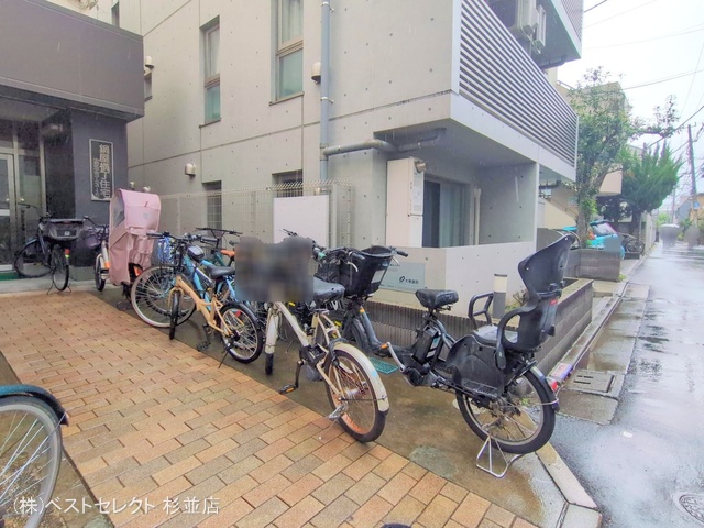 東京都中野区中央3丁目のマンション『鍋屋横丁住宅』外観写真 2025年9月30日撮影