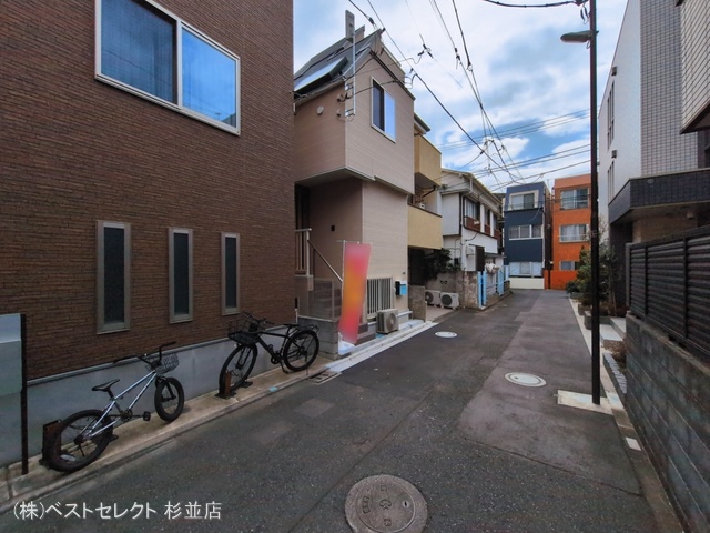 東京都中野区本町4丁目の新築戸建て完成写真 2026年3月16日撮影