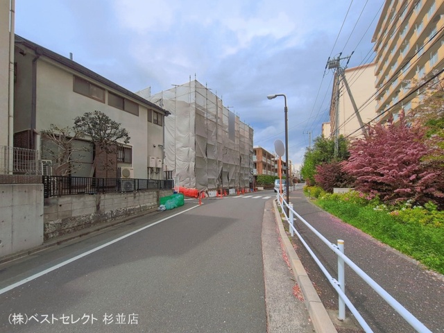 東京都中野区白鷺1丁目の新築戸建てシート写真 2026年4月9日撮影