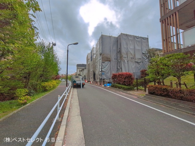 東京都中野区白鷺1丁目の新築戸建てシート写真 2026年4月9日撮影