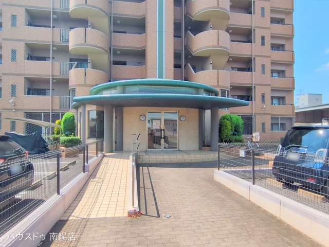 愛知県あま市中萱津五反田のマンション『ラドーニ甚目寺大地の館』外観写真 2025年7月22日撮影