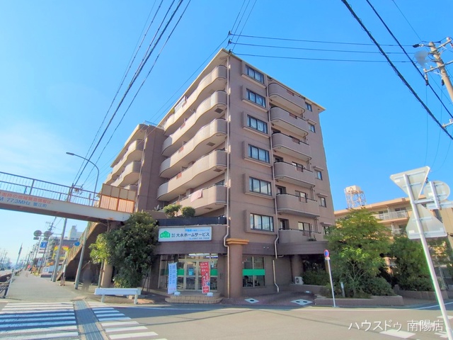 愛知県海部郡蟹江町富吉4丁目のマンション『ライオンズマンション富吉』外観写真 2025年10月29日撮影