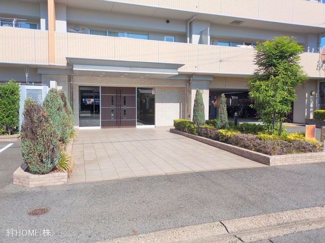 愛知県名古屋市中川区東起町4丁目のマンション『ファミリアーレ東起』外観写真 2025年10月29日撮影