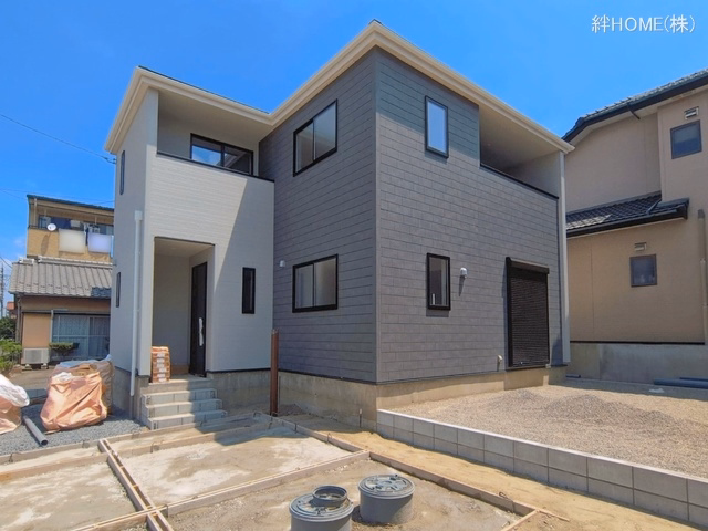 愛知県津島市新開町３丁目-新築戸建ての外構写真