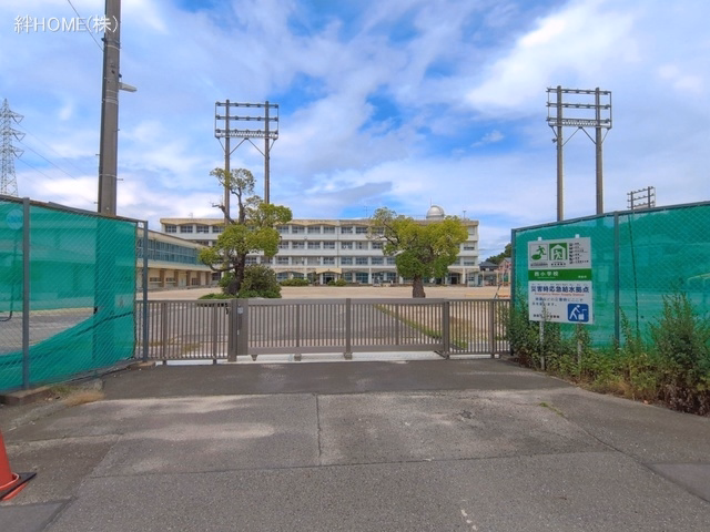 津島市立西小学校