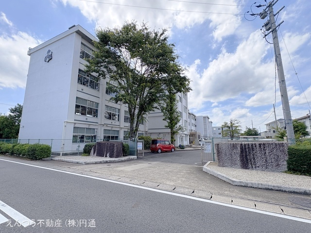 豊田市立猿投台中学校