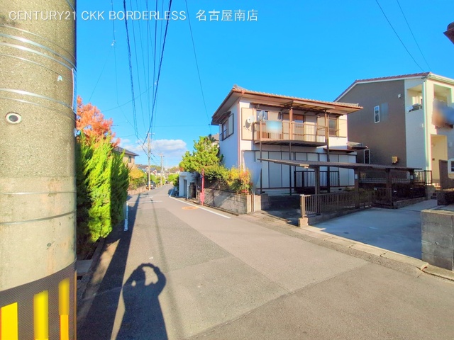 愛知県東海市荒尾町奥曽山の中古戸建て完成写真 2024年11月28日撮影