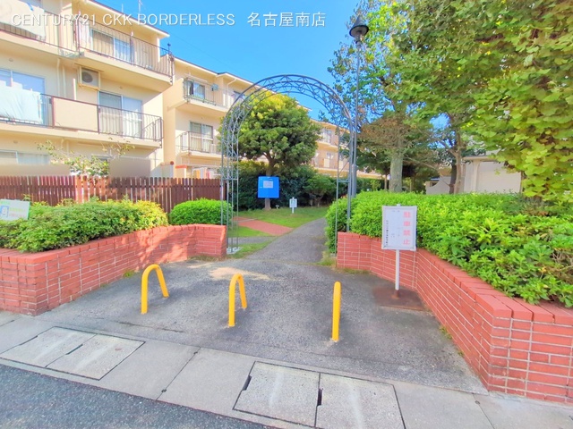 愛知県名古屋市緑区鳴海町字伝治山のマンション『タウン伝治山7棟』外観写真 2025年10月26日撮影