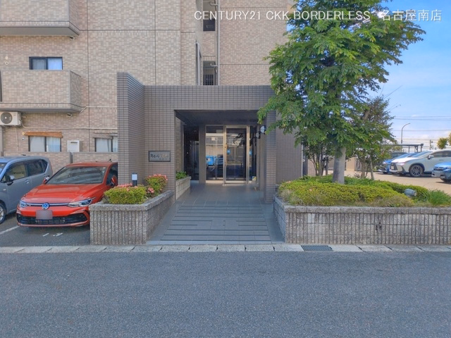愛知県日進市栄２丁目のマンション『ファミール日進三番館』外観写真 2026年5月6日撮影