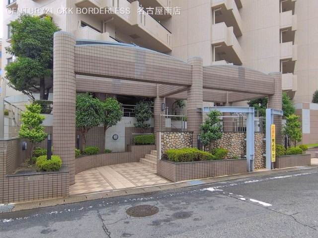 愛知県日進市栄４丁目のマンション『グローリアスヒルズ日進第五』外観写真 2026年7月1日撮影
