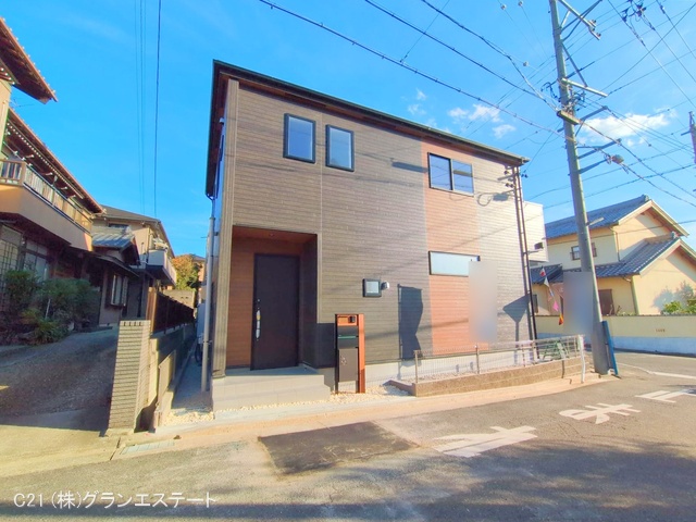 愛知県岡崎市羽根町字陣場の新築戸建て完成写真 2025年10月29日撮影