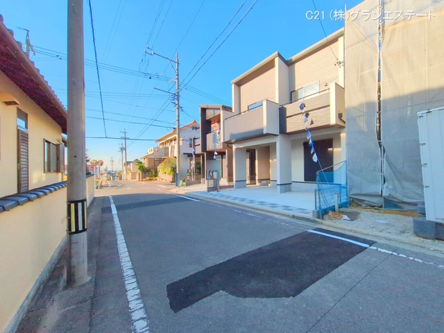 愛知県岡崎市羽根町字陣場の新築戸建て完成写真 2025年10月29日撮影