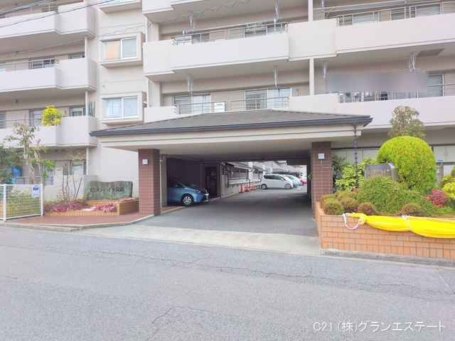 愛知県岡崎市柱曙１丁目のマンション『ユニオンハイツ岡崎』外観写真 2025年11月30日撮影