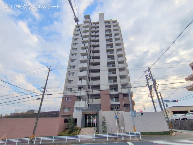 愛知県豊田市小坂本町５丁目のマンション『グランスイート豊田』外観写真 2025年12月16日撮影
