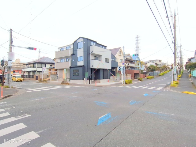 埼玉県さいたま市緑区東浦和４丁目の新築戸建て完成写真 2025年12月10日撮影