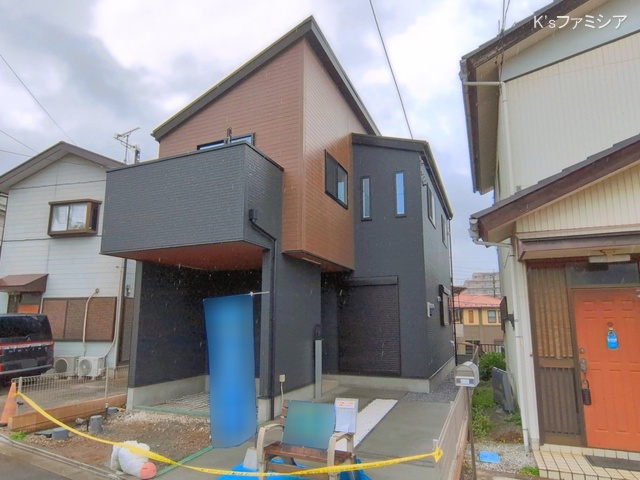 埼玉県さいたま市緑区大字中尾の新築戸建て外構写真 2026年3月30日撮影
