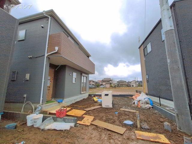 埼玉県さいたま市岩槻区上野１丁目の新築戸建て外構写真 2026年3月25日撮影