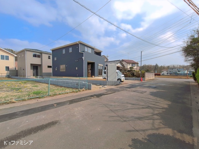 埼玉県北足立郡伊奈町中央１丁目の新築戸建て外構写真 2026年3月29日撮影