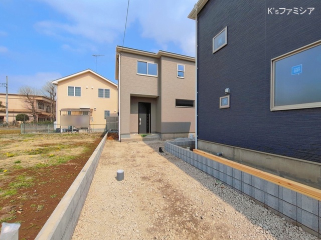 埼玉県北足立郡伊奈町中央１丁目の新築戸建て外構写真 2026年3月29日撮影