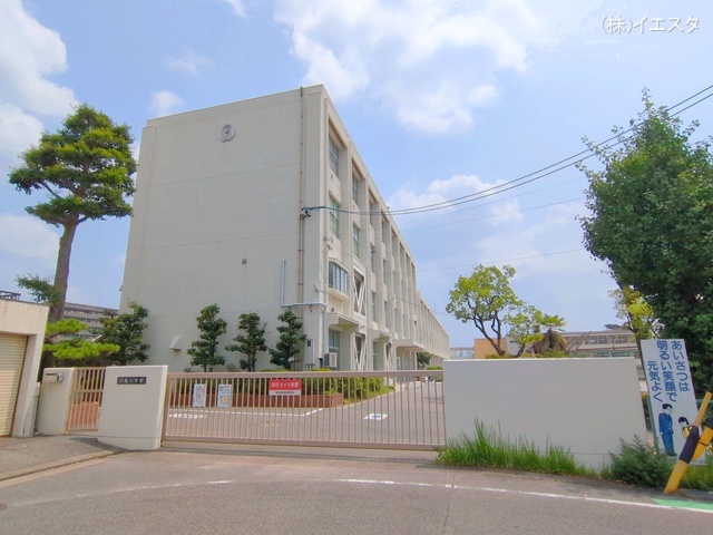 尾張旭市立白鳳小学校 距離320m
