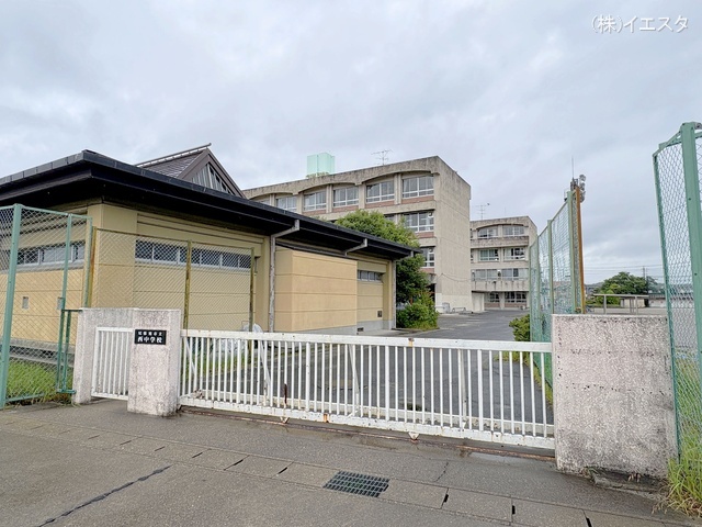 尾張旭市立西中学校 距離640m