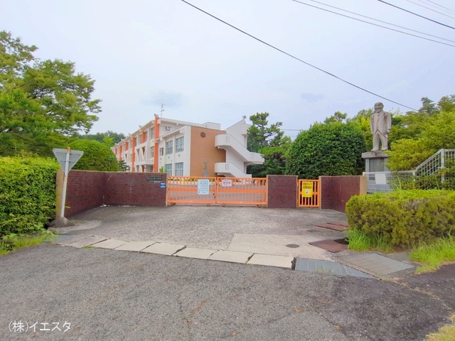 日進市立東小学校　距離1800m