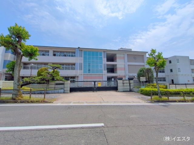 日進市立香久山小学校 距離400m