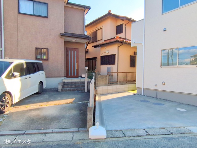 愛知県尾張旭市北山町北山の新築戸建て完成写真 2025年10月29日撮影