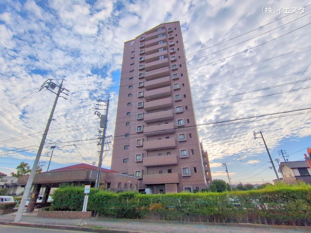 愛知県長久手市鴨田のマンション『ファミール藤ヶ丘2番館』外観写真 2025年10月1日撮影