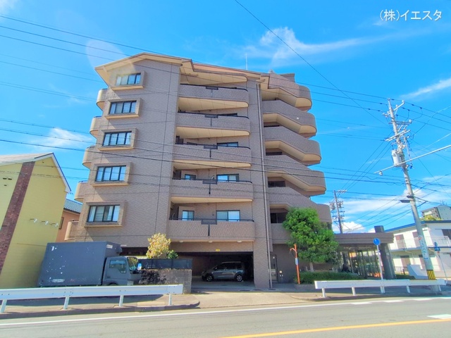 愛知県名古屋市守山区苗代2丁目のマンション『ライオンズマンション小幡苗代』外観写真 2025年10月5日撮影