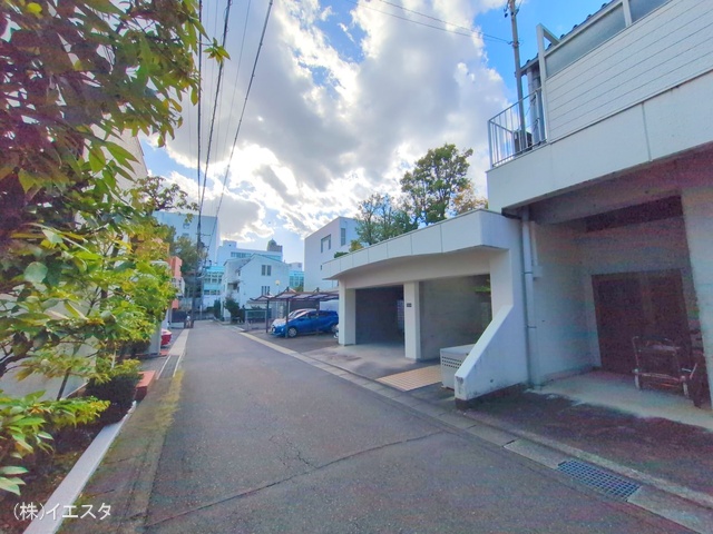 愛知県名古屋市名東区にじが丘１丁目のマンション『荘苑星ヶ丘』外観写真 2025年11月9日撮影