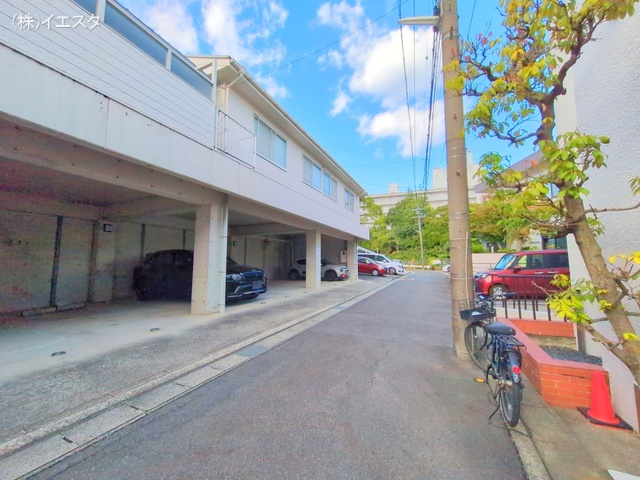 愛知県名古屋市名東区にじが丘１丁目のマンション『荘苑星ヶ丘』外観写真 2025年11月9日撮影