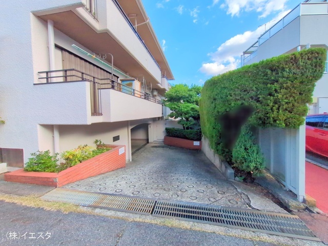 愛知県名古屋市名東区にじが丘１丁目のマンション『荘苑星ヶ丘』外観写真 2025年11月9日撮影